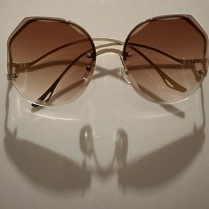 New Women’s Rose Gold Sunglasses with Case